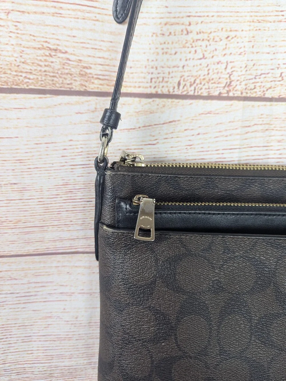 COACH Signature Leather Crossbody Bag Brown Black Canvas Print Zip Pocket Purse
